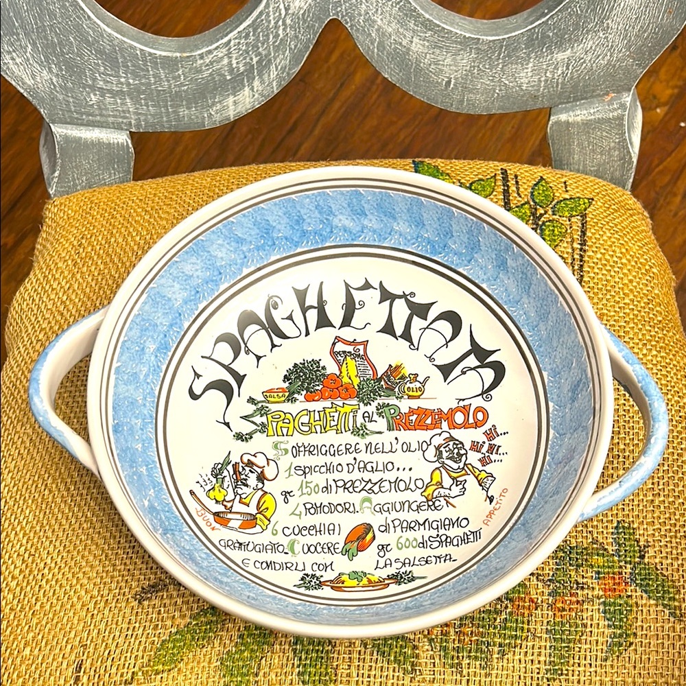 Vintage ceramic bowl (Sorrento, Italy. )